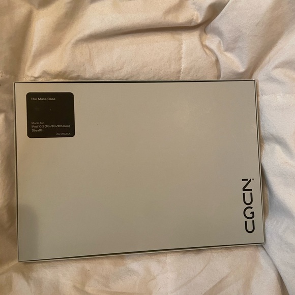 The Muse iPad case 10.2 (7th/8th/9th generation) - Picture 2 of 3